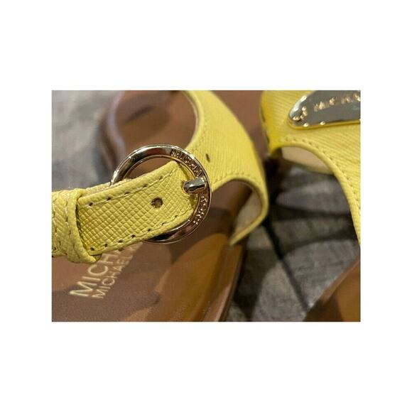 Women's Michael Kors Plate Flat Thong Sandals | Buttercup | 7 - Picture 6 of 16